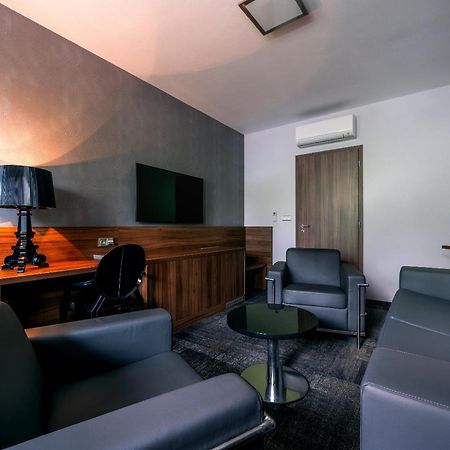 Hotel Jezerka Seč Exteriör bild