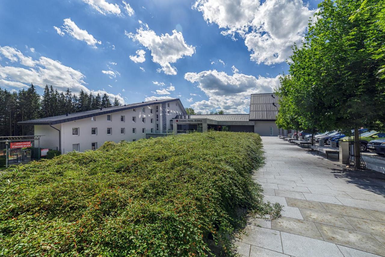 Hotel Jezerka Seč Exteriör bild