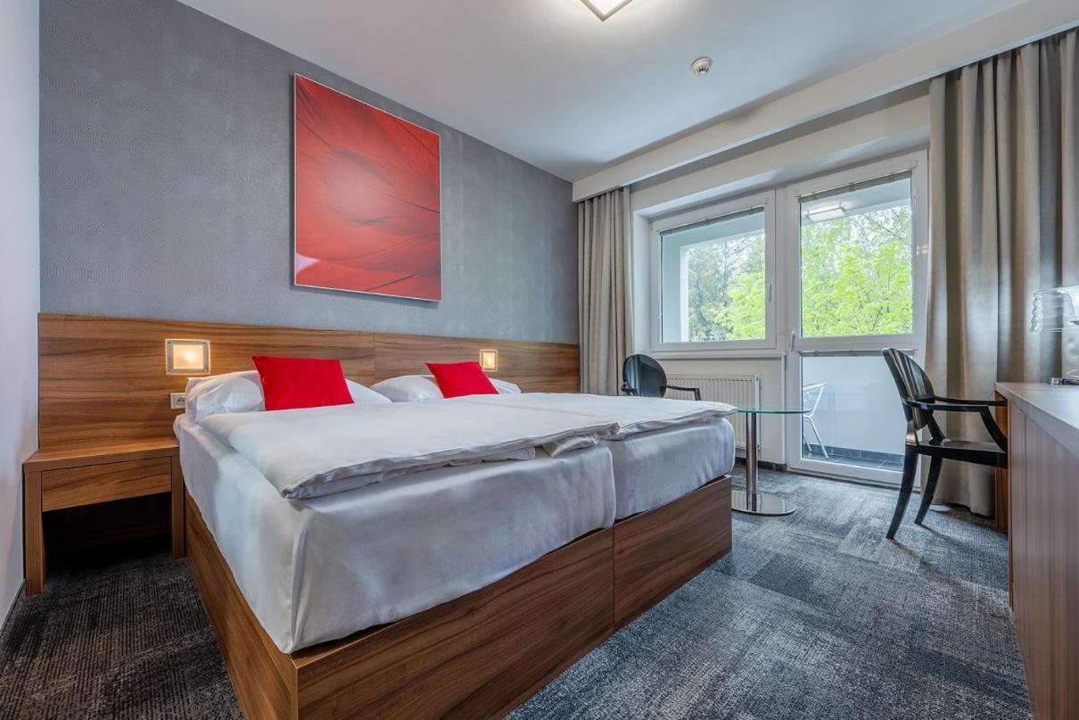 Hotel Jezerka Seč Exteriör bild