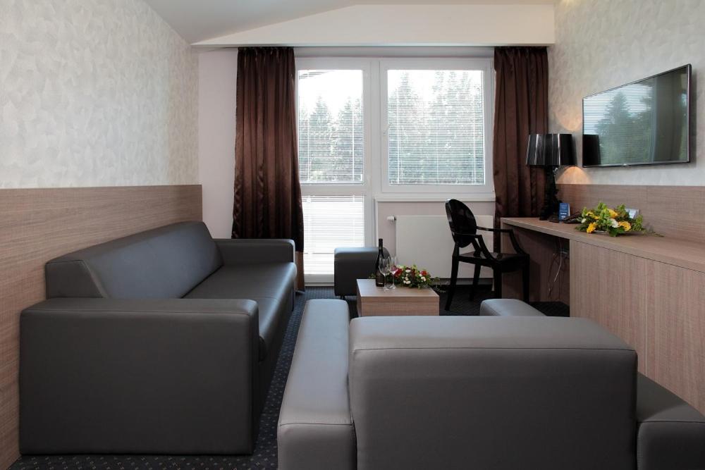 Hotel Jezerka Seč Exteriör bild